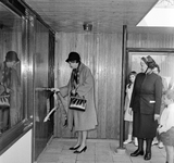 125822 Afbeelding van de officiële opening van de uitbreiding van het kinderhuis van het Leger des Heils (Maliebaan ...